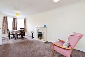 LIVING ROOM- click for photo gallery